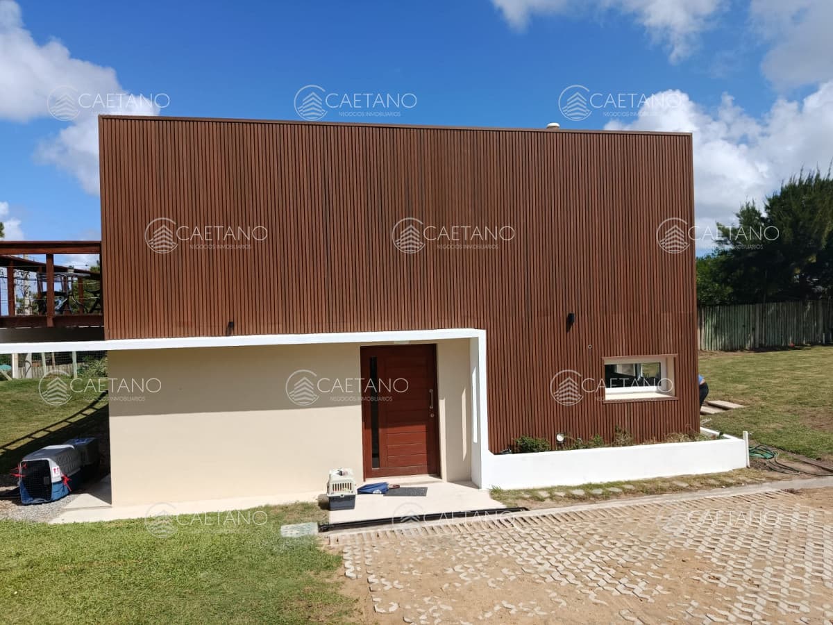Casa en venta de 3 dormitorios con piscina en en Mananantiales Punta del Este — foto 2