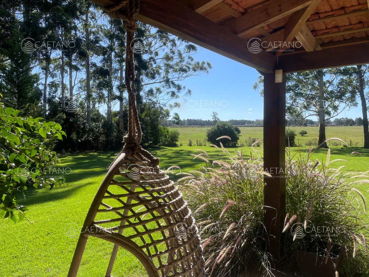 Vende impresionante casa en Punta Ballena de 2 dormitorios. — foto 3
