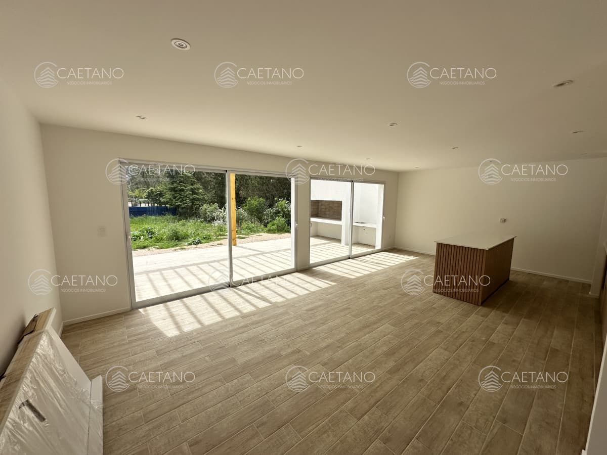 Vende casa de 3 dormitorios a estrenar, Punta del Este — foto 3
