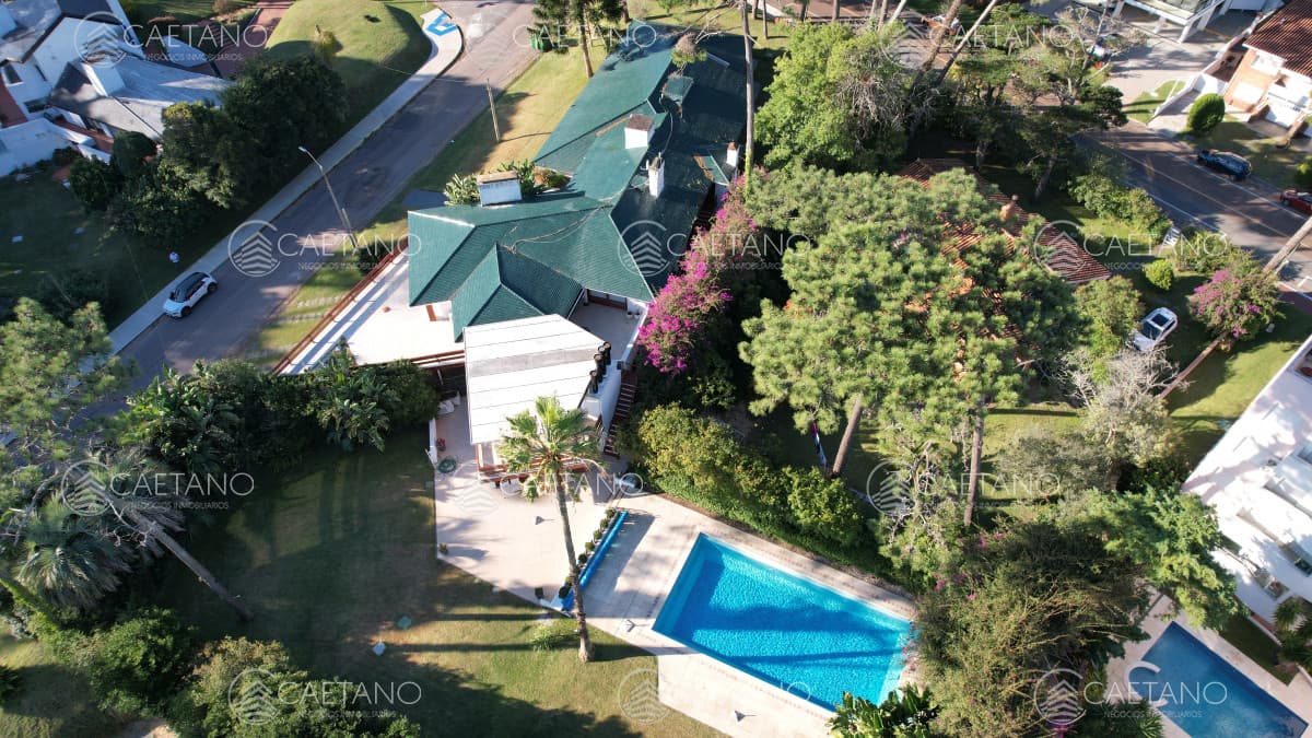 Venta casa 5 dormitorios Punta del Este — foto 2