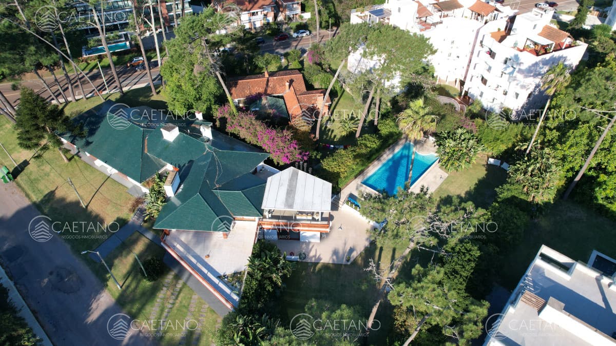 Venta casa 5 dormitorios Punta del Este