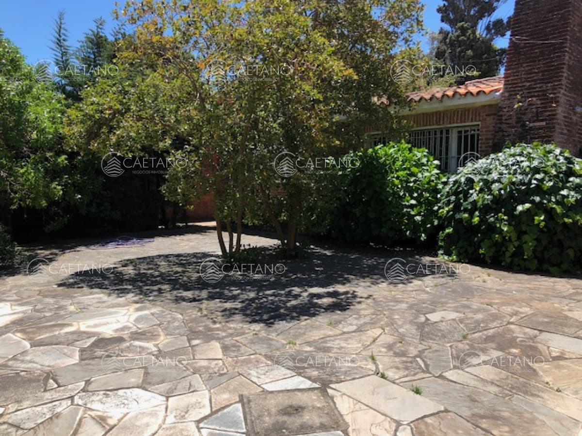 En venta casa en primeras paradas de playa mansa, terreno esquinero. Cerca del mar. Punta del Este — foto 2