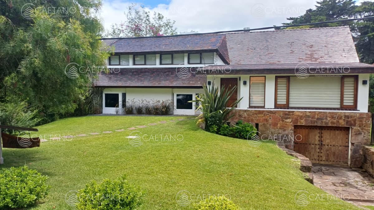 Vende gran casa para vivir todo el año, de 3 dormitorios en Punta del Este — foto 3
