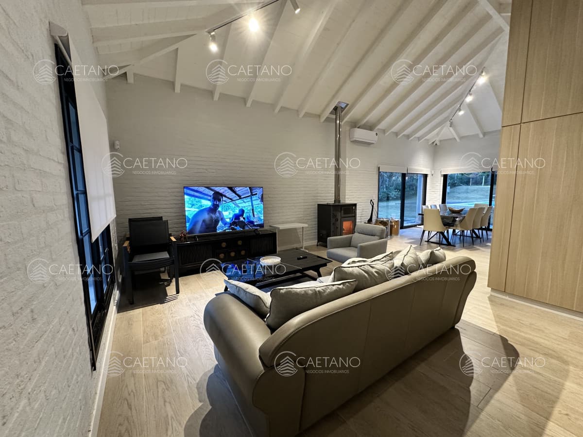 Vende casa de 3 dormitorios con fondo al Club de Golf, Punta Ballena — foto 2