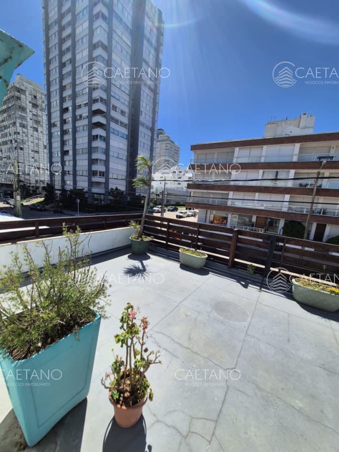 Casa de dos dormitorios en alquiler anual en Punta del Este — foto 3