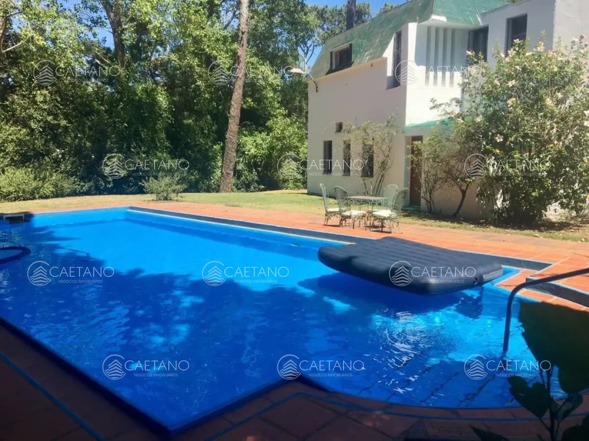 MANSA A 300 METROS DEL MAR COMODA CASA CON AMPLIO TERRENO — foto 2