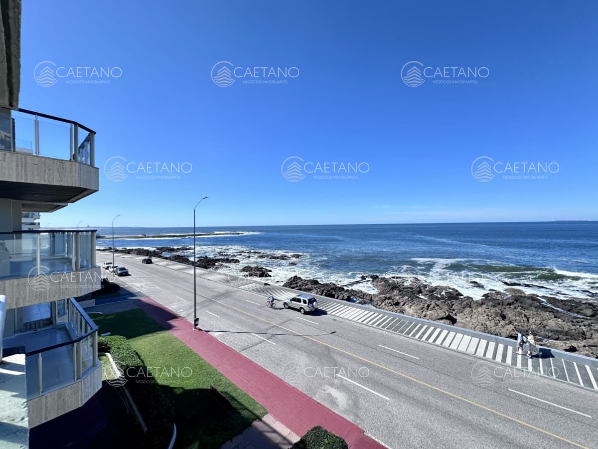 En venta y alquiler, apartamento en primera línea, Península, Brava!!!