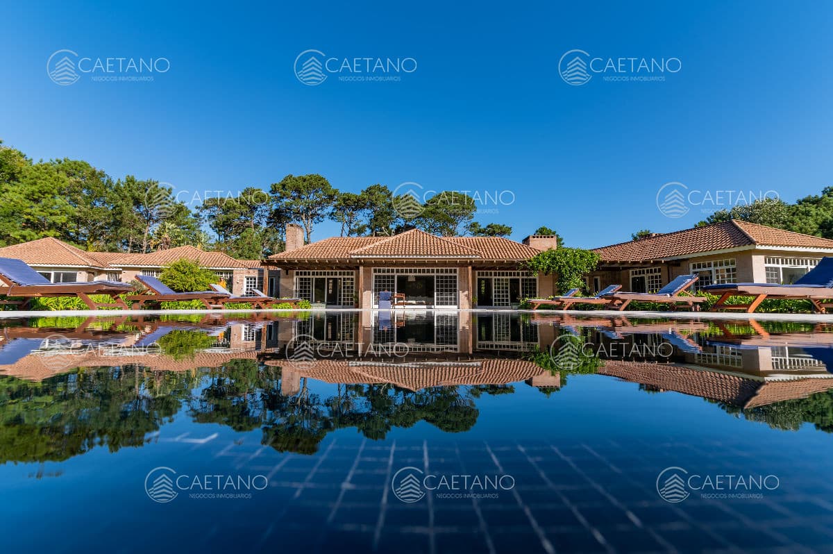 Mansión en Alquiler de Temporada - Zona Beverly Hills Ref. 5985