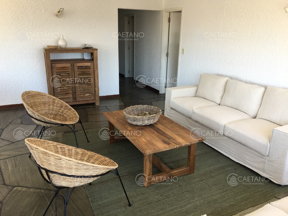 Muy buena oportunidad en Península 3 dormitorios con garage — foto 3