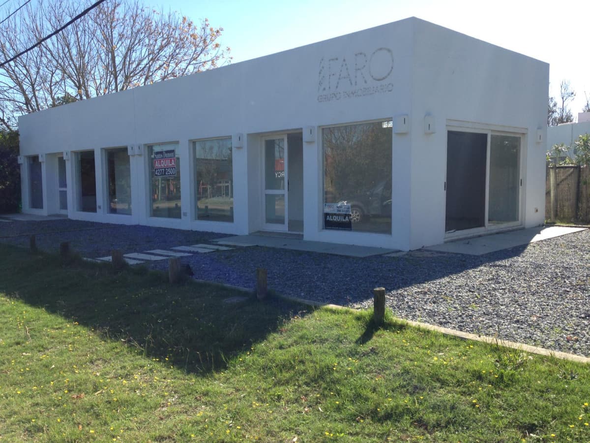 Local comercial en Alquiler en La Barra, muy buena ubicación