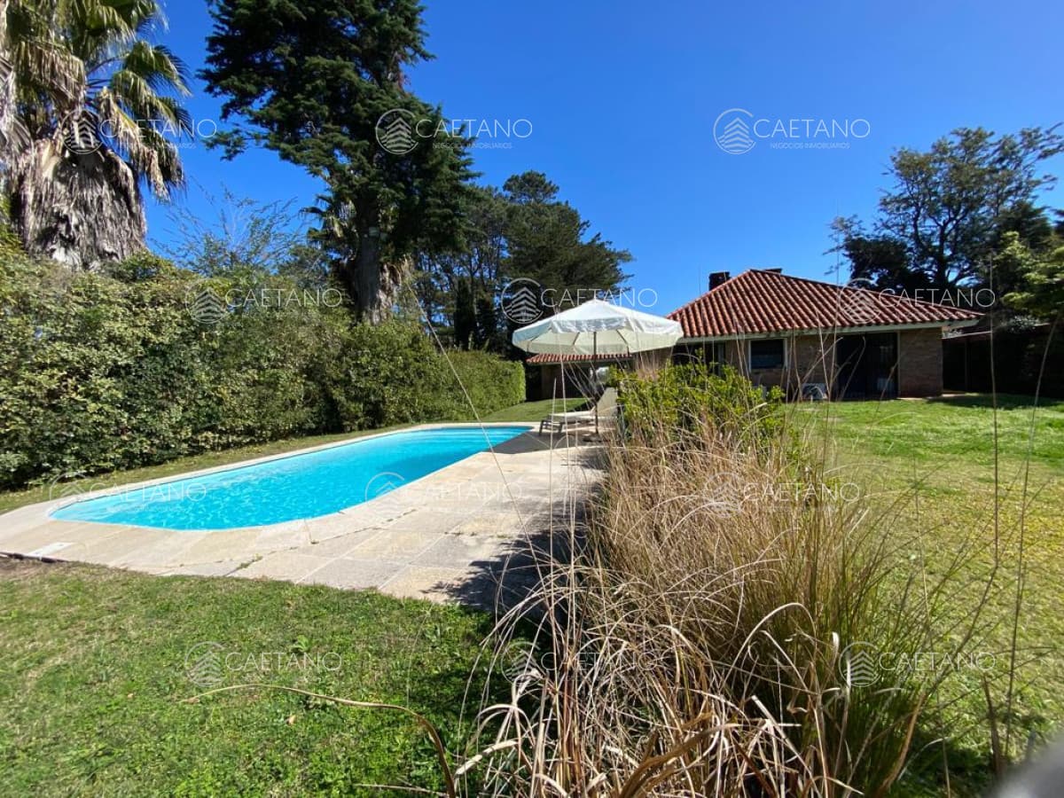 CASA ALQUILER VERANO 4 DORMITORIOS 3 BAÑOS  PISCINA CLIMATIZADA PUNTA DEL ESTE — foto 2