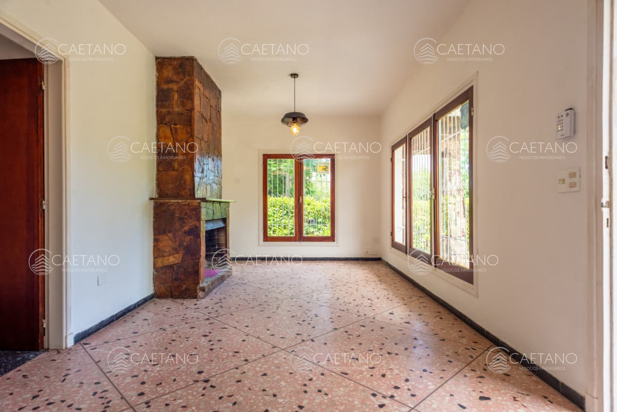 Casa en Pinares 2 dormitorios, solida construccion — foto 3