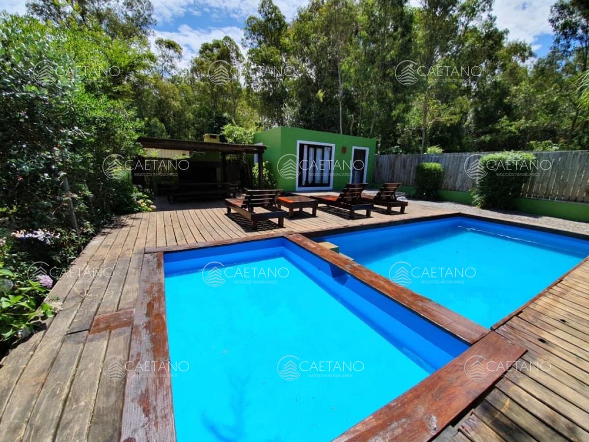 Casa 3 dormitorios. Completa. Ideal para sus vacaciones. Consulte.