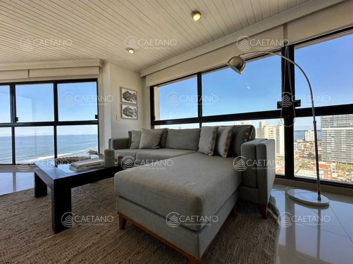 Apartamento en venta y alquiler de 3 dormitorios en Punta del Este