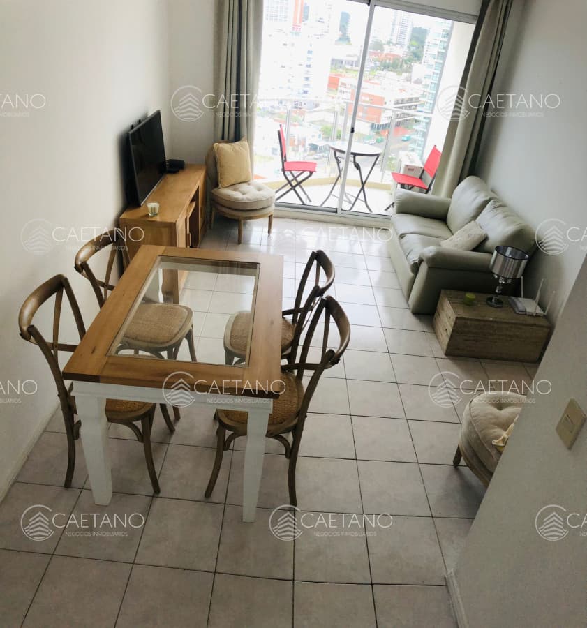 Venta y alquiler de apartamento de un dormitorio y medio en Punta del Este