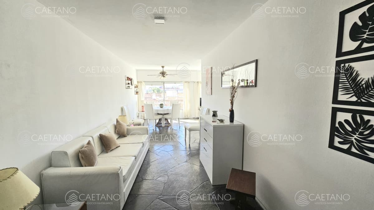 Venta de apartamento de dos dormitorios en Punta del Este