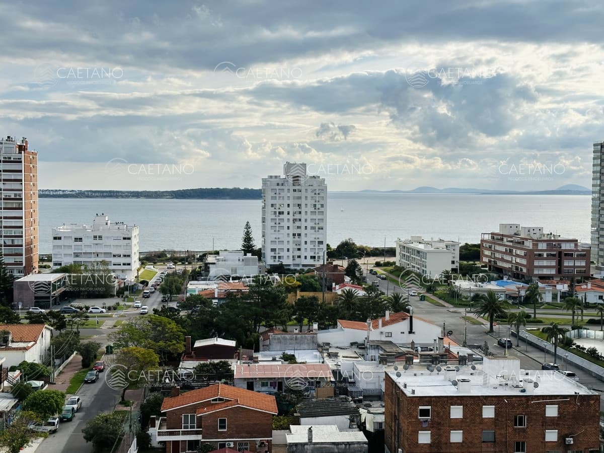 Apartamento en venta  de dos dormitorios en Punta del Este