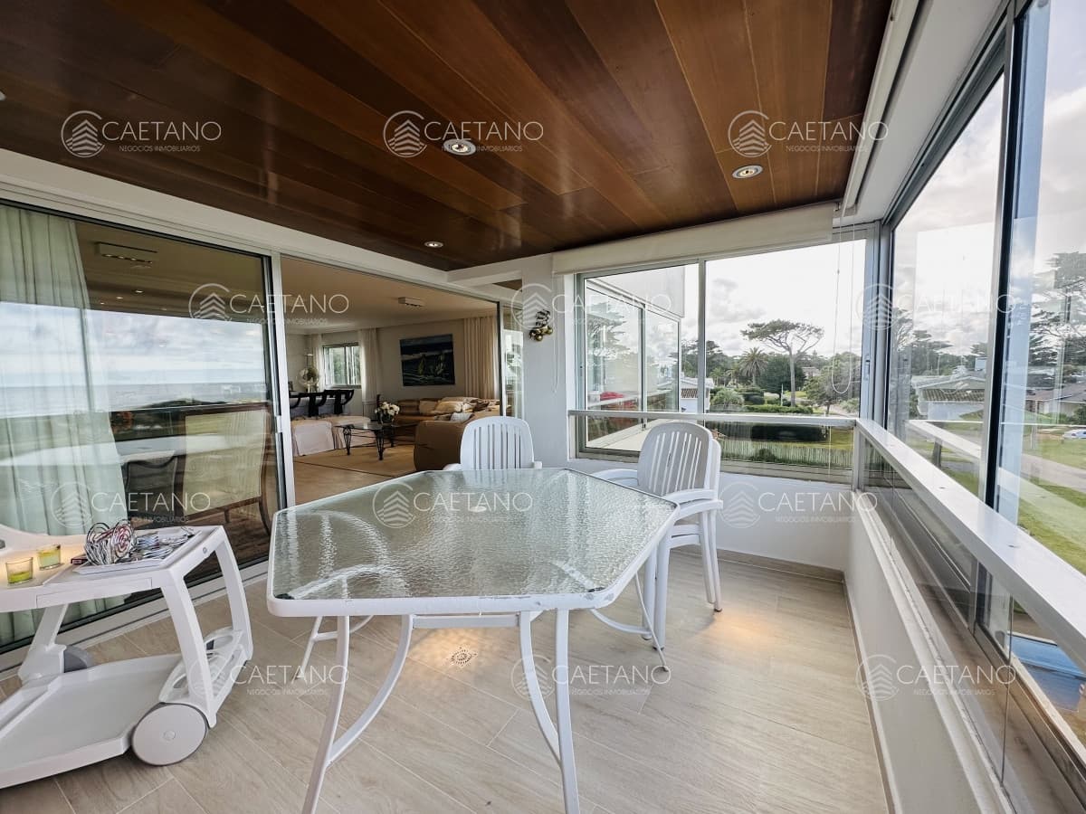 Venta de apartamento de 4 dormitorios en Punta de Este — foto 2