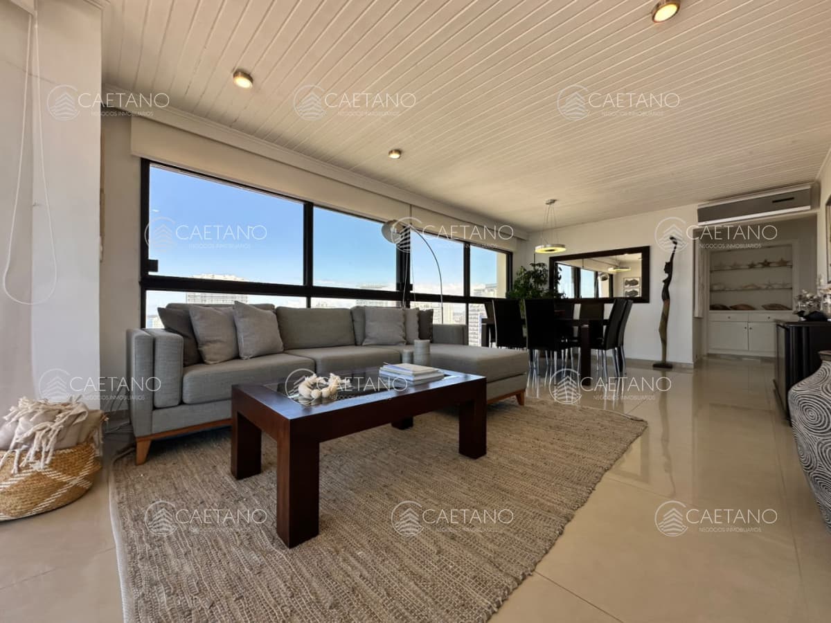Apartamento en venta y alquiler de 3 dormitorios en Punta del Este — foto 2