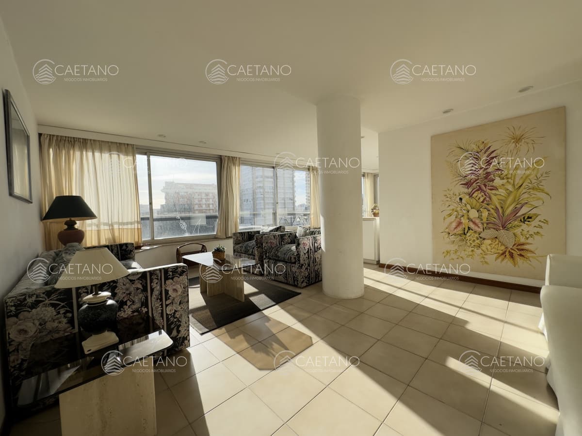 Apartamento en venta, dos dormitorios, 2 baños, peninsula.