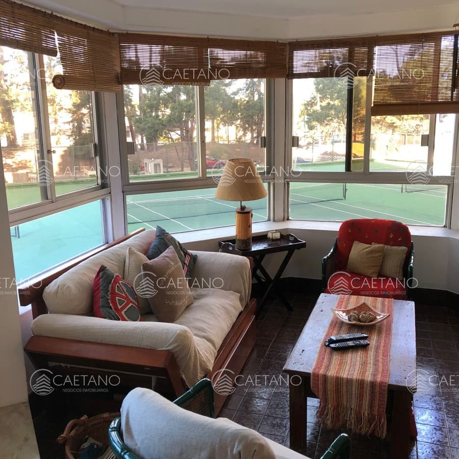 Venta de apartamento de 3 dormitorios en  Punta del Este — foto 2