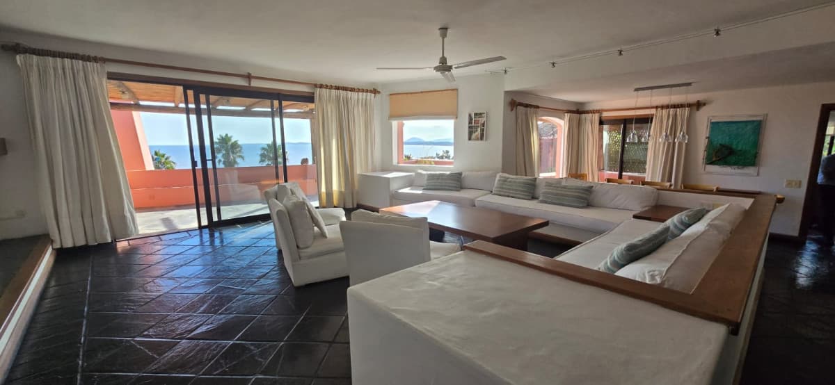 aprtamento en Punta Ballena, espectacular vista con Parrillero propio