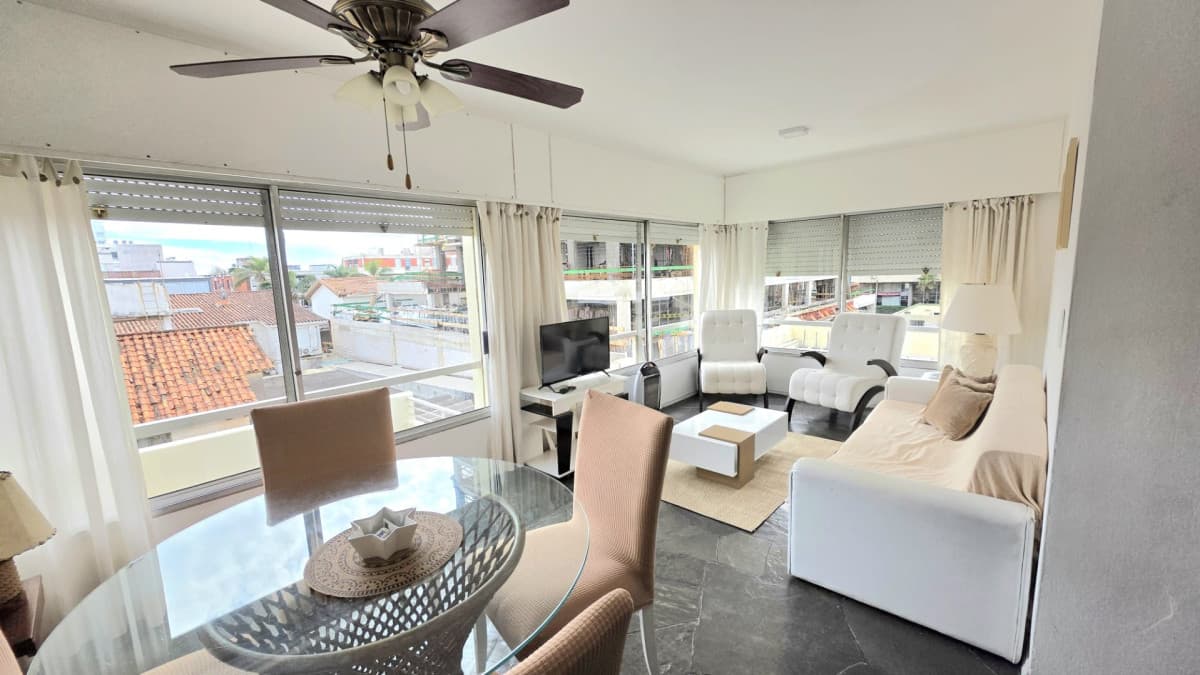 Venta de apartamento de dos dormitorios en Punta del Este
