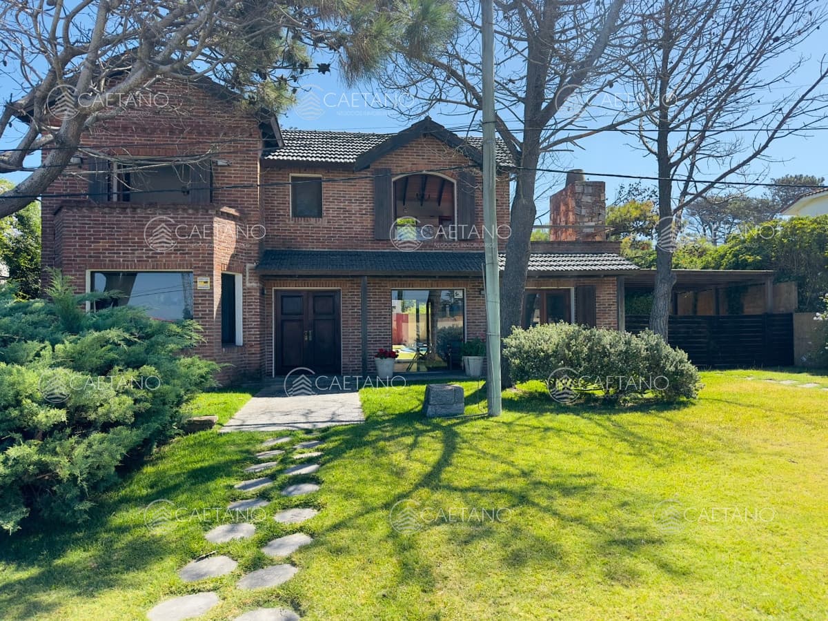Casa de 4 dormitorios en venta en Punta del Este