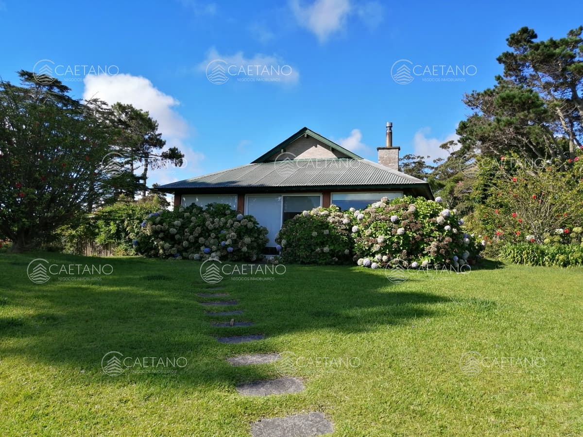 Muy linda casa en plena Playa Mansa