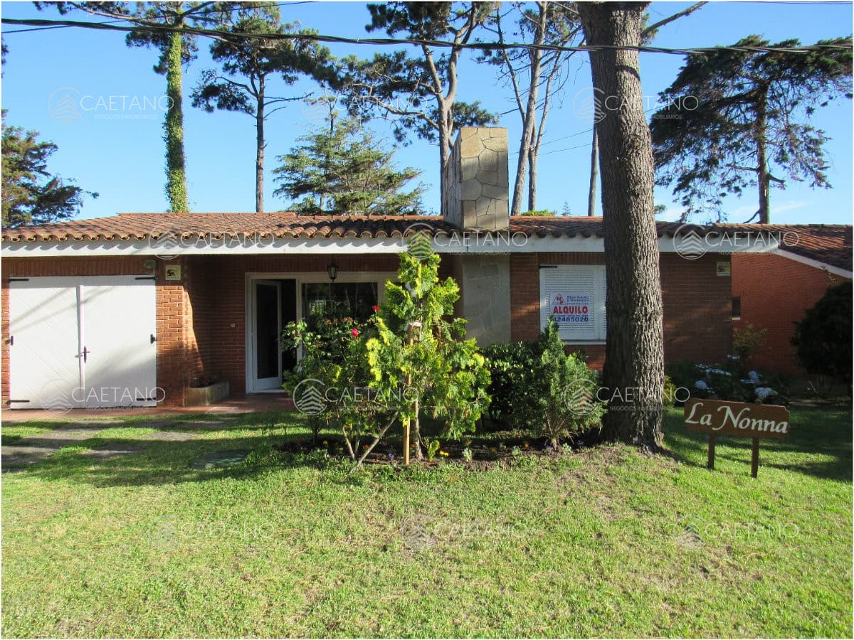 Chalet típico de Punta del Este, a 4 cuadras de Playa Mansa — foto 2