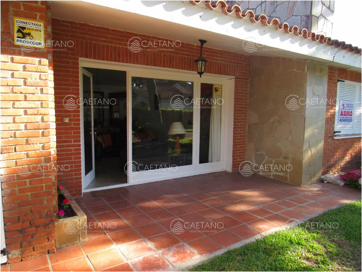 Chalet típico de Punta del Este, a 4 cuadras de Playa Mansa — foto 3