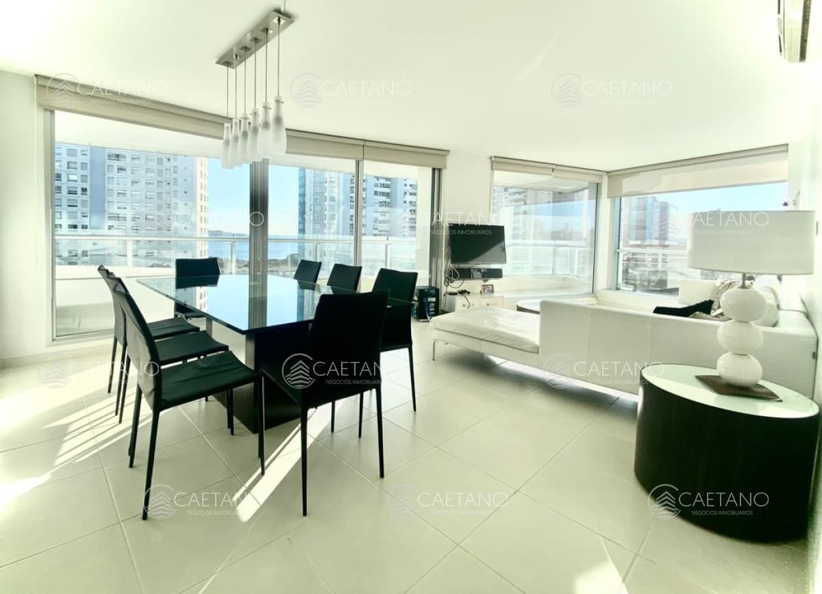 Apartamento 3 dormitorios en Playa Mansa Punta del Este — foto 2