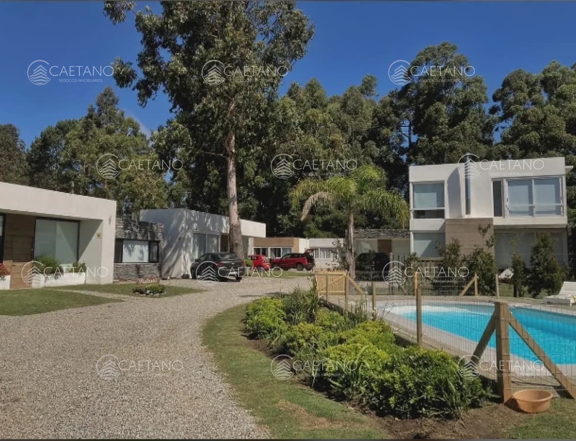 Casa en venta en Parque Burnett, Punta del Este,
