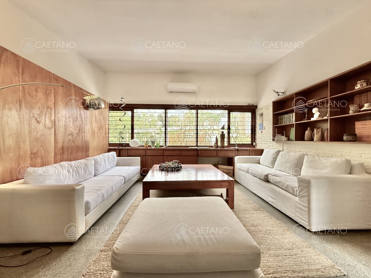 OPORTUNIDAD CASA EN VENTA EN PLAYA MANSA 3 DORMITORIOS MAS APARTAMENTO DE HUESPEDES — foto 3