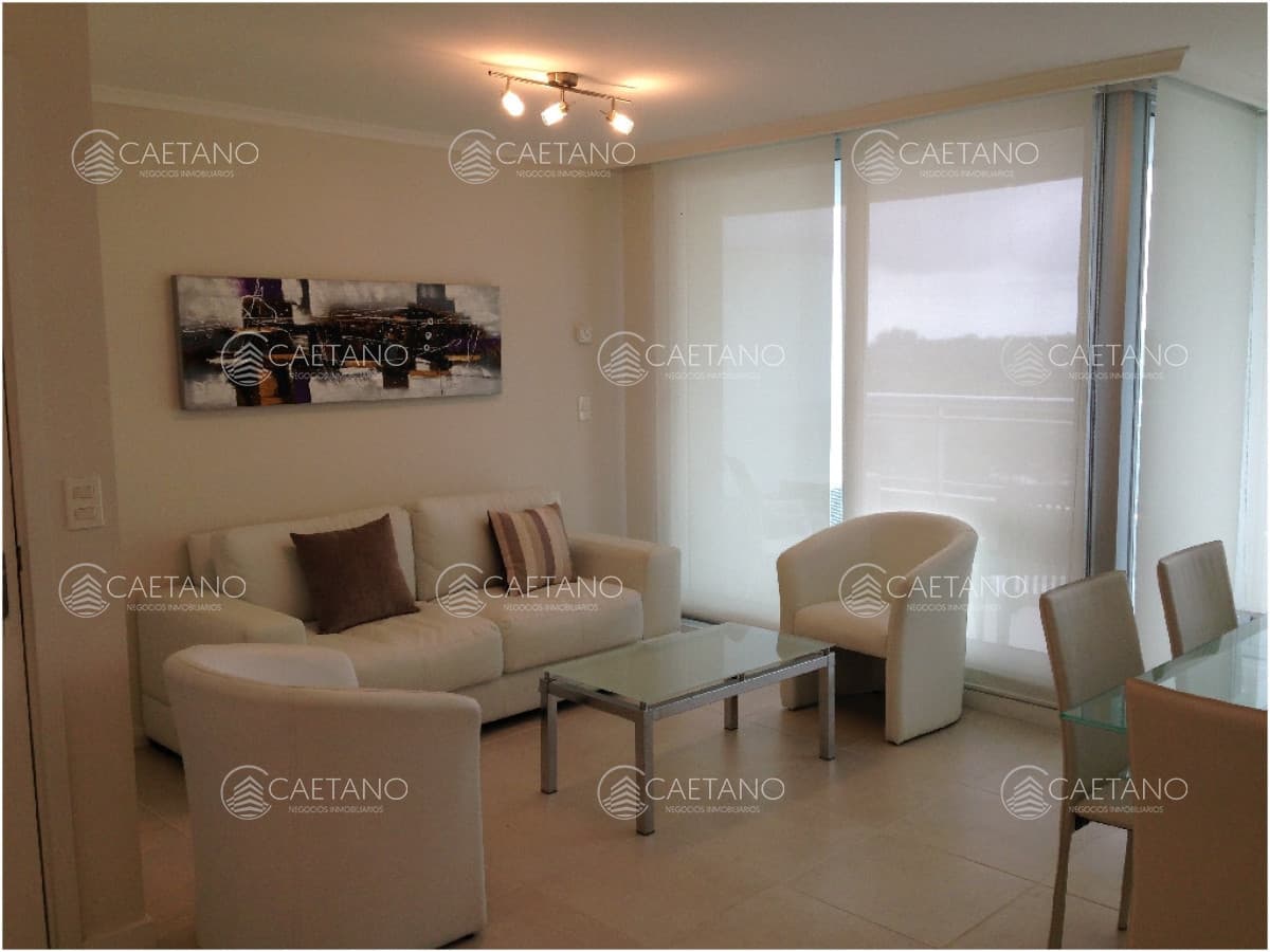 Apartamento en Brava, 2 dormitorios Alquiler