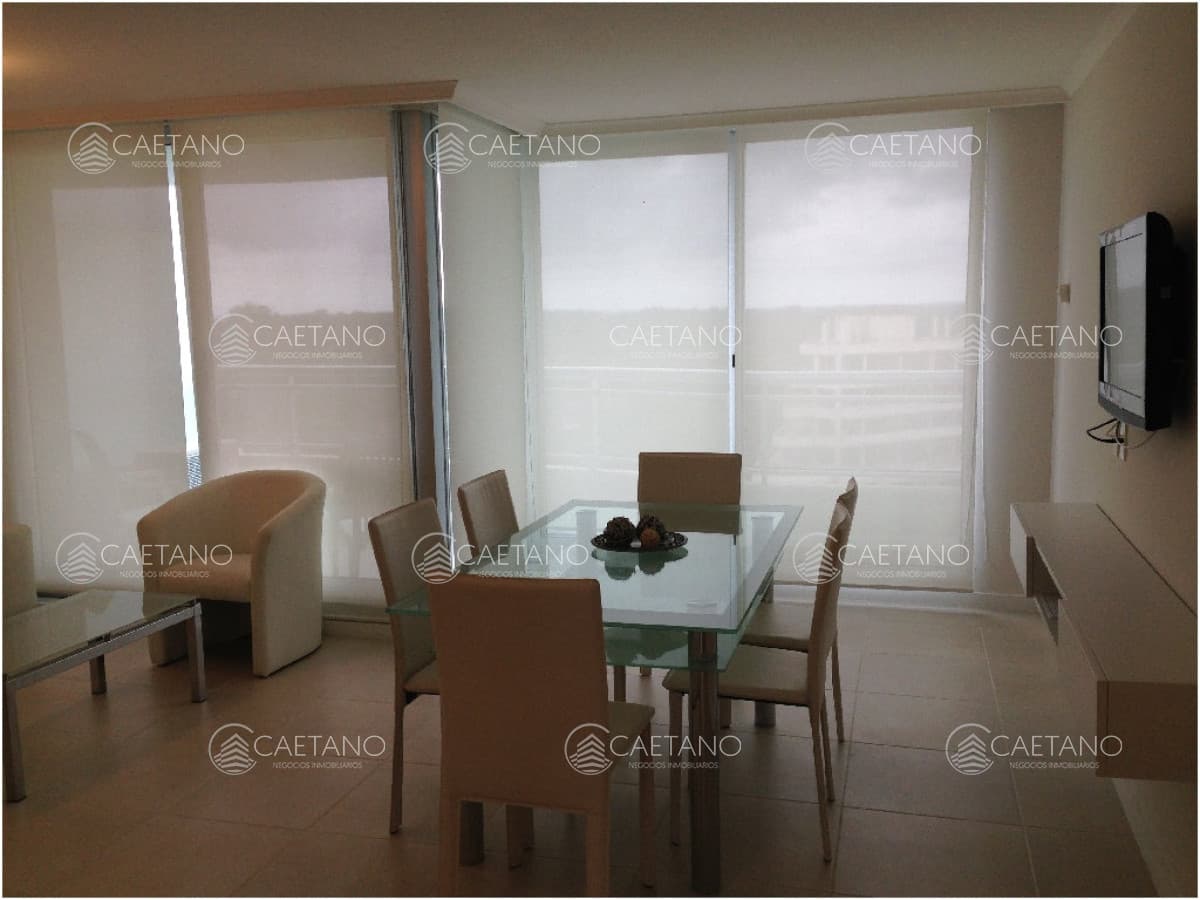 Apartamento en Brava, 2 dormitorios Alquiler — foto 2