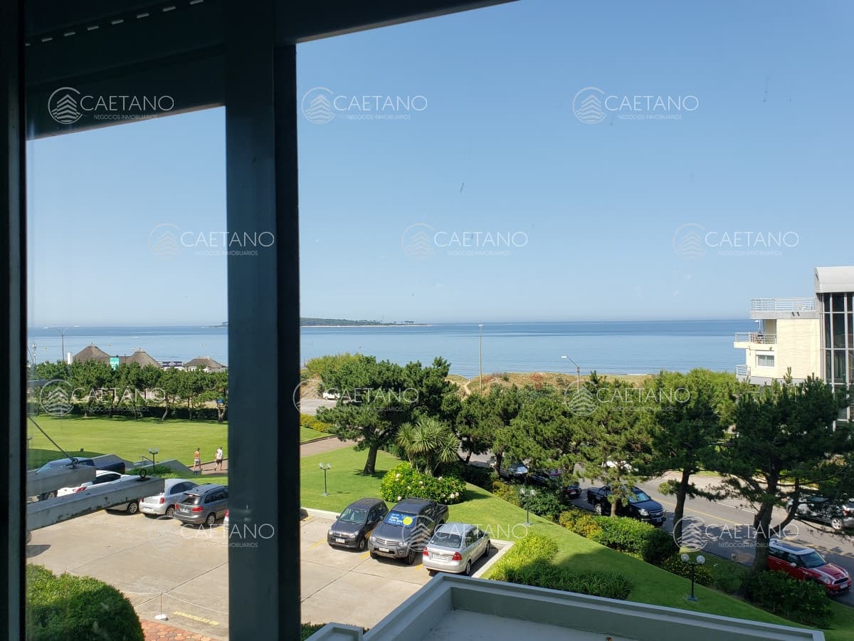 Apartamento 3 dormitorios frente al mar — foto 3
