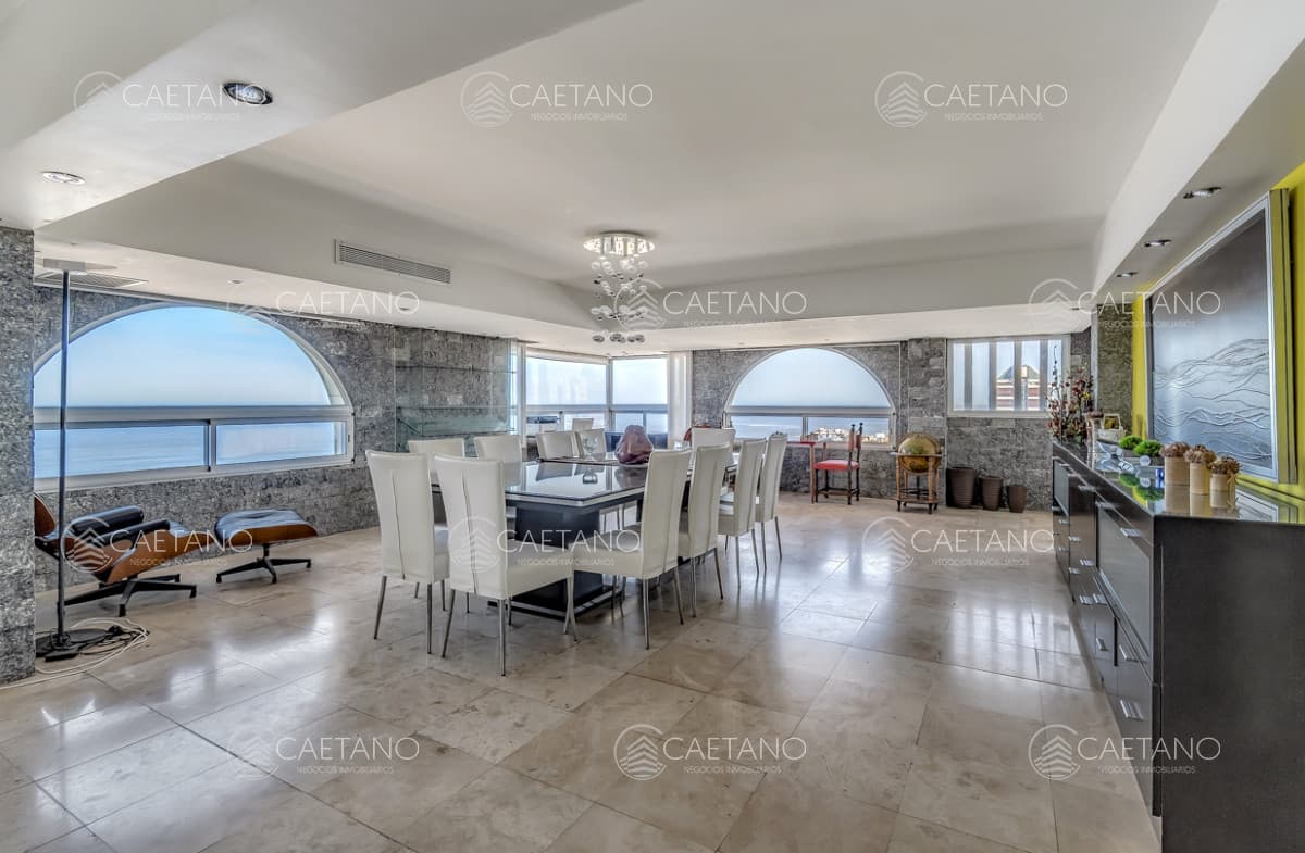 Apartamento 4 dormitorios en venta, semipiso actualizado — foto 2