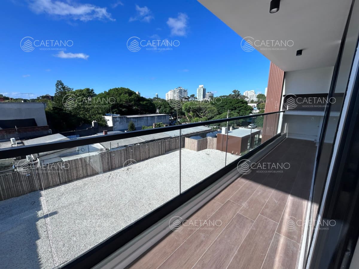 VENTA APARTAMENTO 2 DORMITORIOS PUNTA DEL ESTE — foto 2