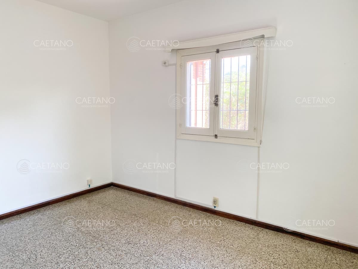 Casa en Venta, 4 dormitorios + 2 Baños y Anexo. — foto 3