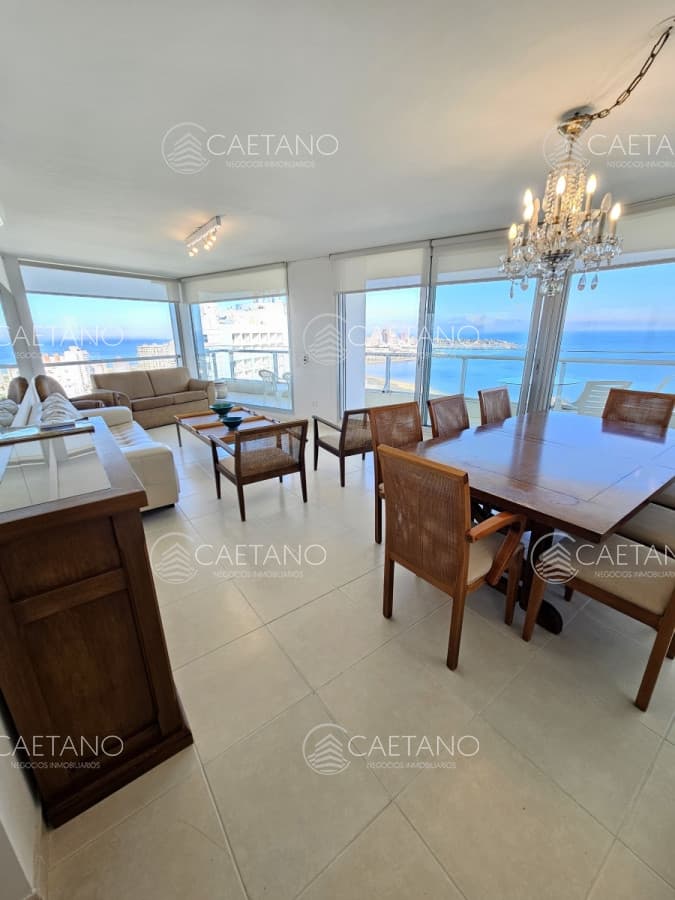 Venta apartamento playa mansa, Punta del Este.