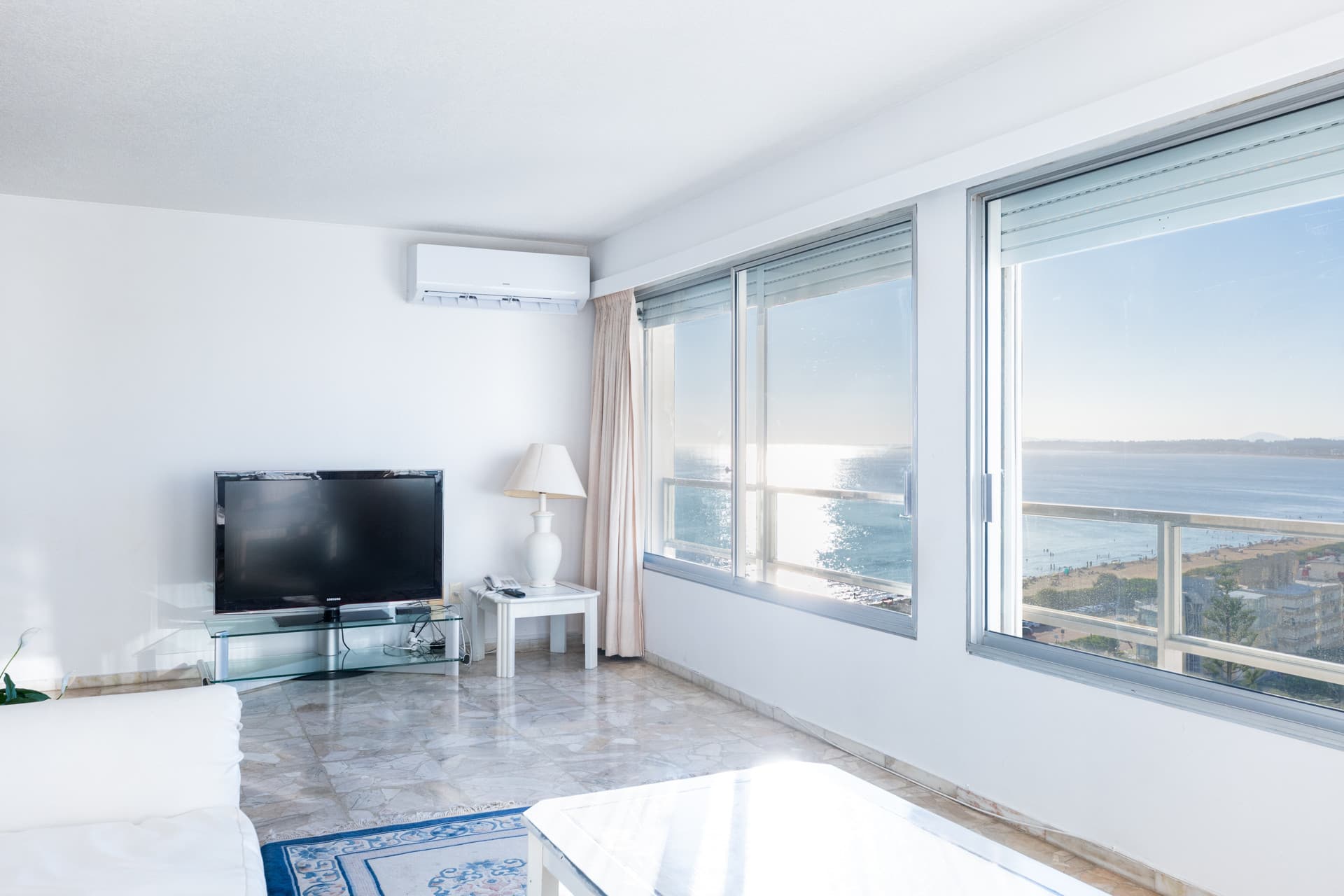 SE VENDE DEPARTAMENTO PRIMERA LINEA MANSA - 2 DORM Y MEDIO - RECICLADO - TORRE WASHINGTON - COMPLEJO LINCOLN CENTER