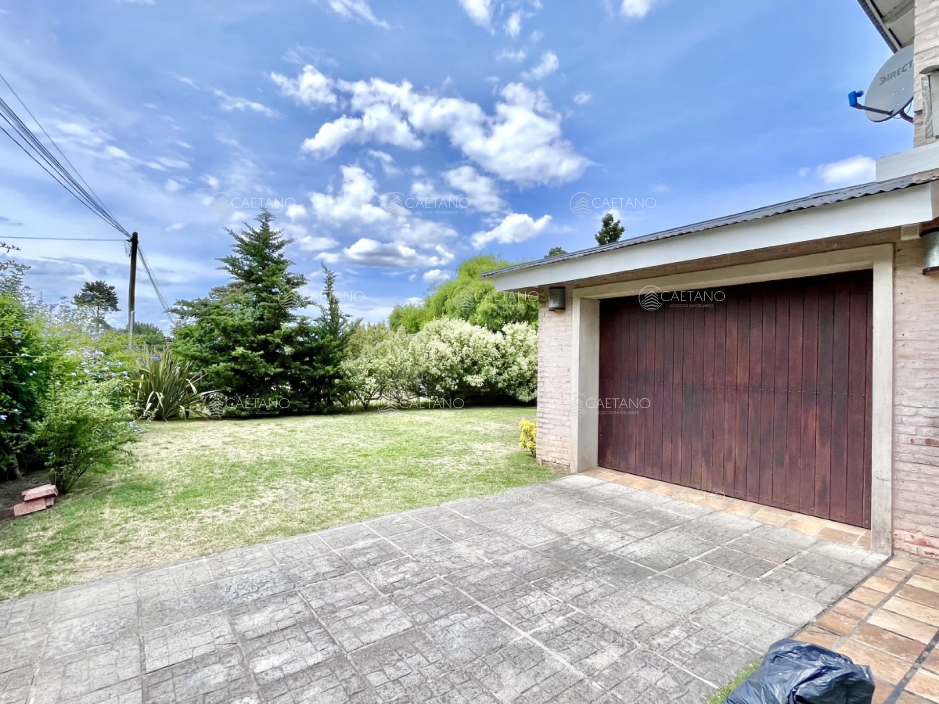 SE ALQUILA IMPRESIONANTE CASA TODA EQUIPADA !! ANUAL O INVERNAL !! AIRE !! PISCINA CLIMATIZADA !! GARAGE !! — foto 3