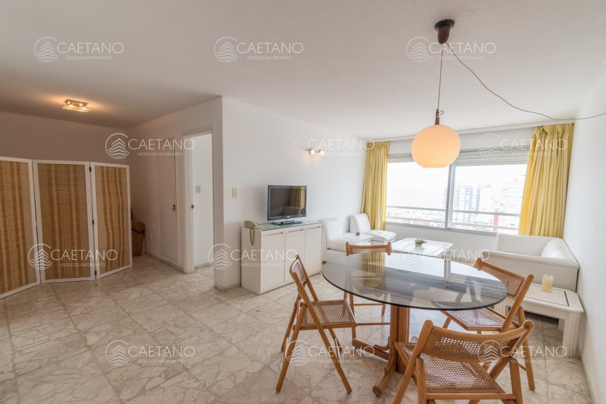 Vista al Puerto! Amplio apartamento de 1 dormitorio y medio. — foto 2