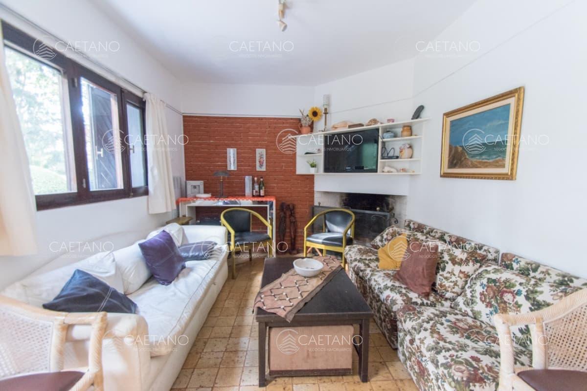 Duplex en Lugano. 2 dormitorios a metros del Shopping.