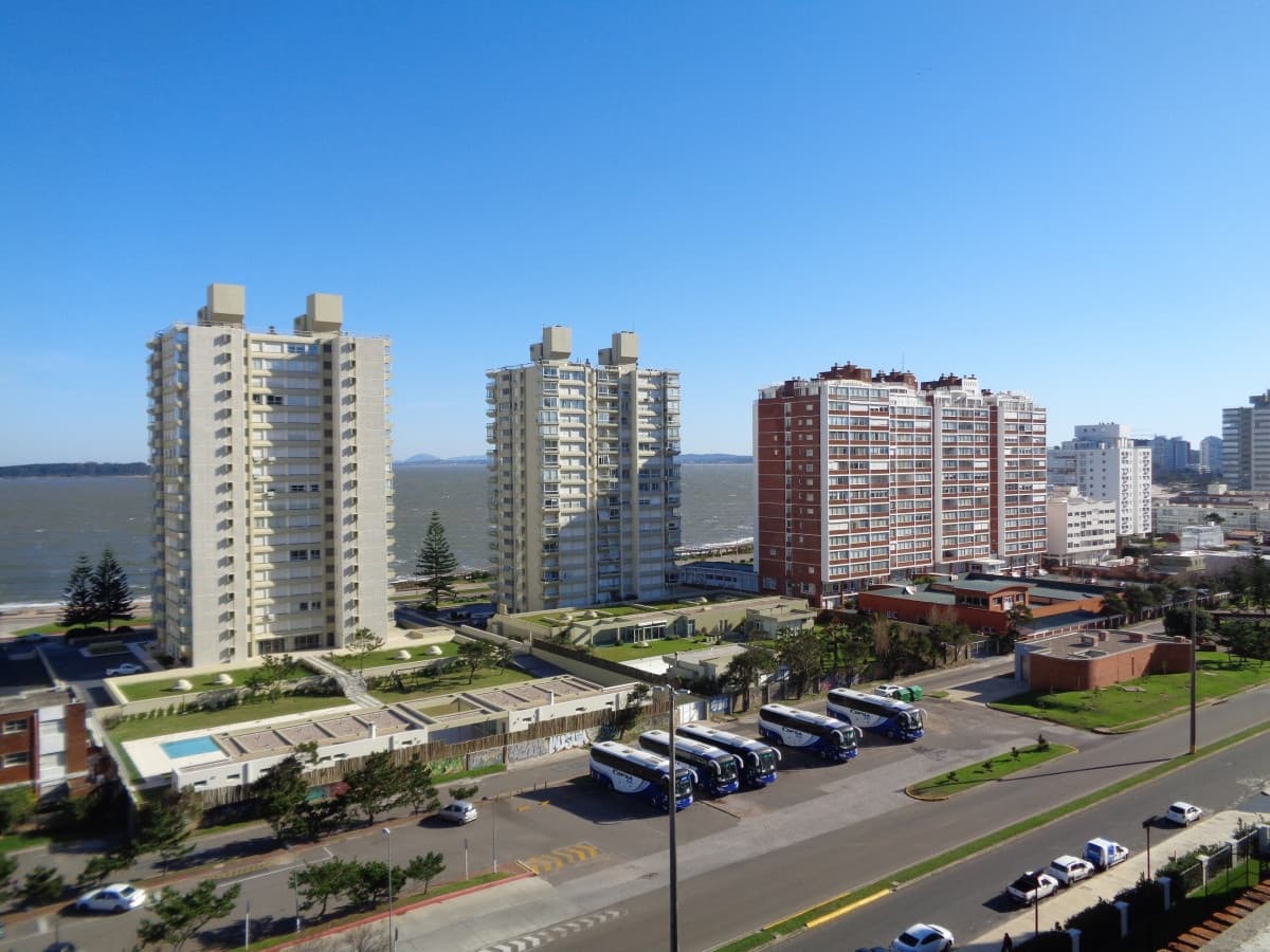 PENT HOUSE EN TORRE IMPERIAL DE PUNTA DEL ESTE VENTA Y ALQUILER