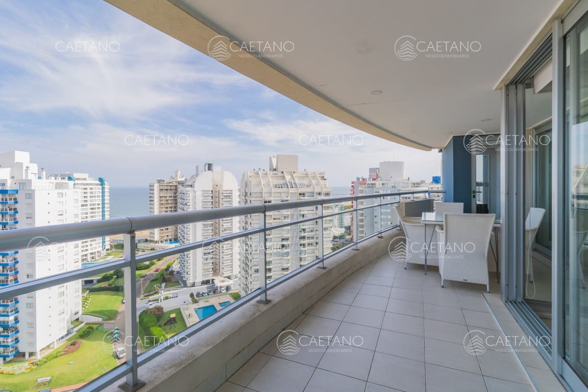 VENTA DEPARTAMENTO 4 DORMITORIOS PLAYA BRAVA FOREST TOWER — foto 2