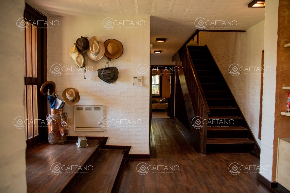 CASA EN VENTA, 7 DORMITORIOS BARRIO GOLF, PUNTA DEL ESTE