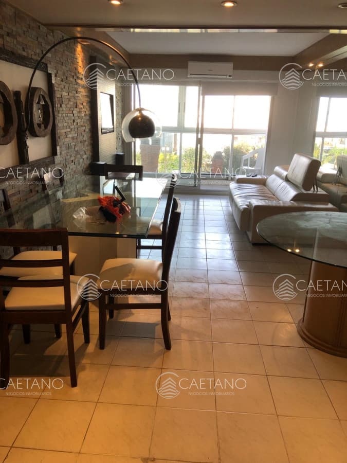 VENTA DE APARTAMENTO DE 1 DORMITORIO Y MEDIO EN AIDY GRILL PUNTA DEL ESTE