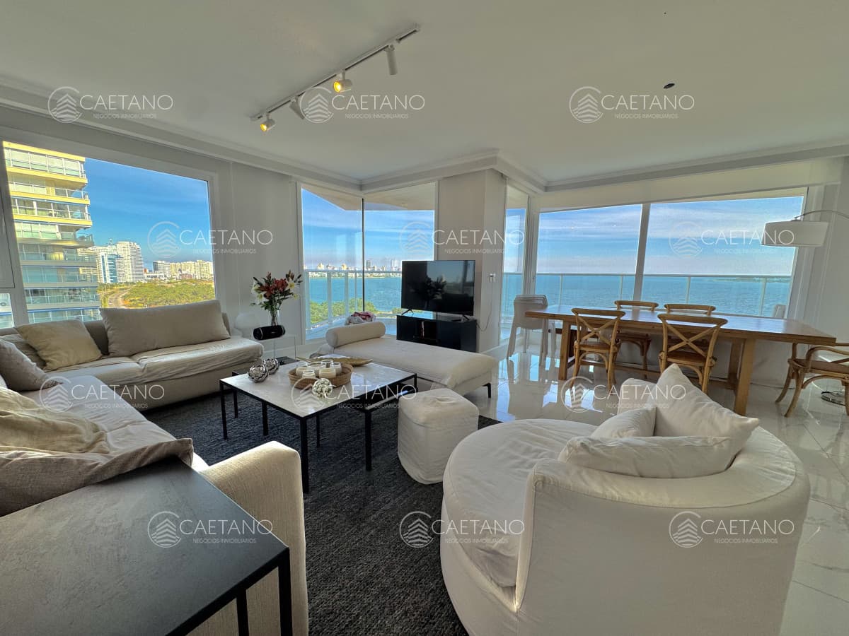 PARAMOUNT TOWER PUNTA DEL ESTE VENTA DE APARTAMENTO DE 3 SUITES + DEPENDENDENCIA — foto 2